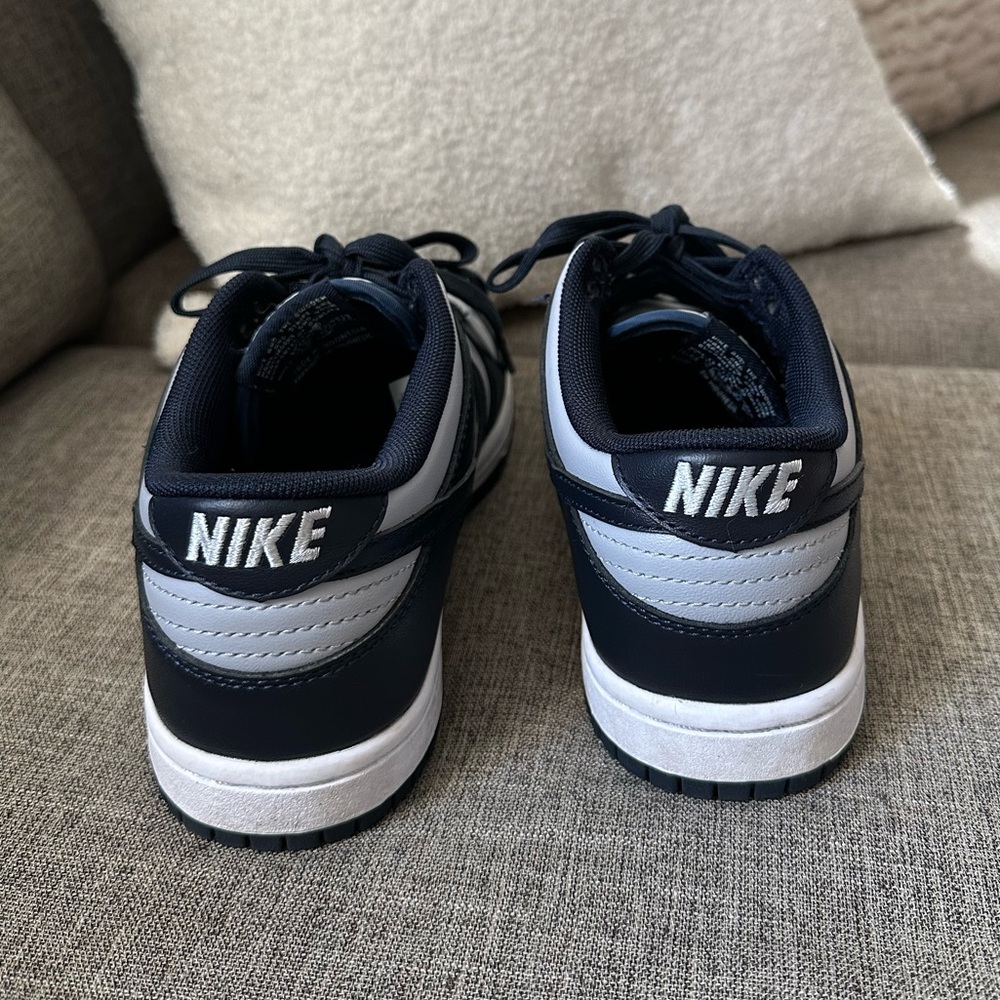 Nike Dunk Low Georgetown - Picture 6 of 9
